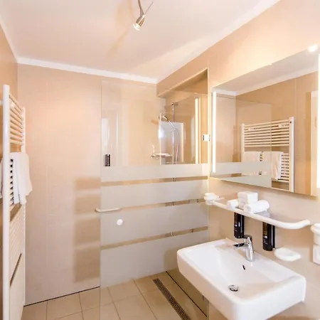 Luxury Boarding Hotel 4*